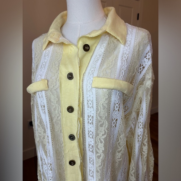 POL Your Sunshine Lace Top - Picture 5 of 11